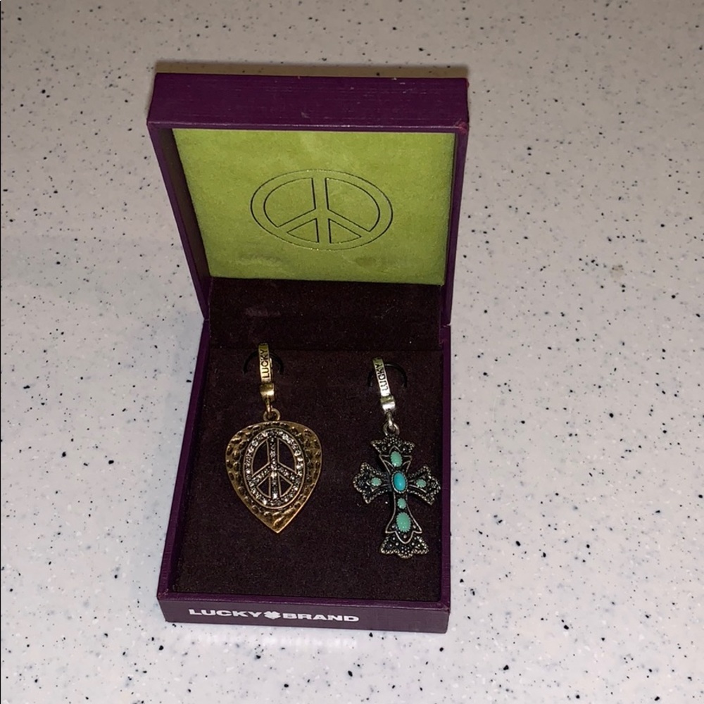 Lucky brand necklace pendant